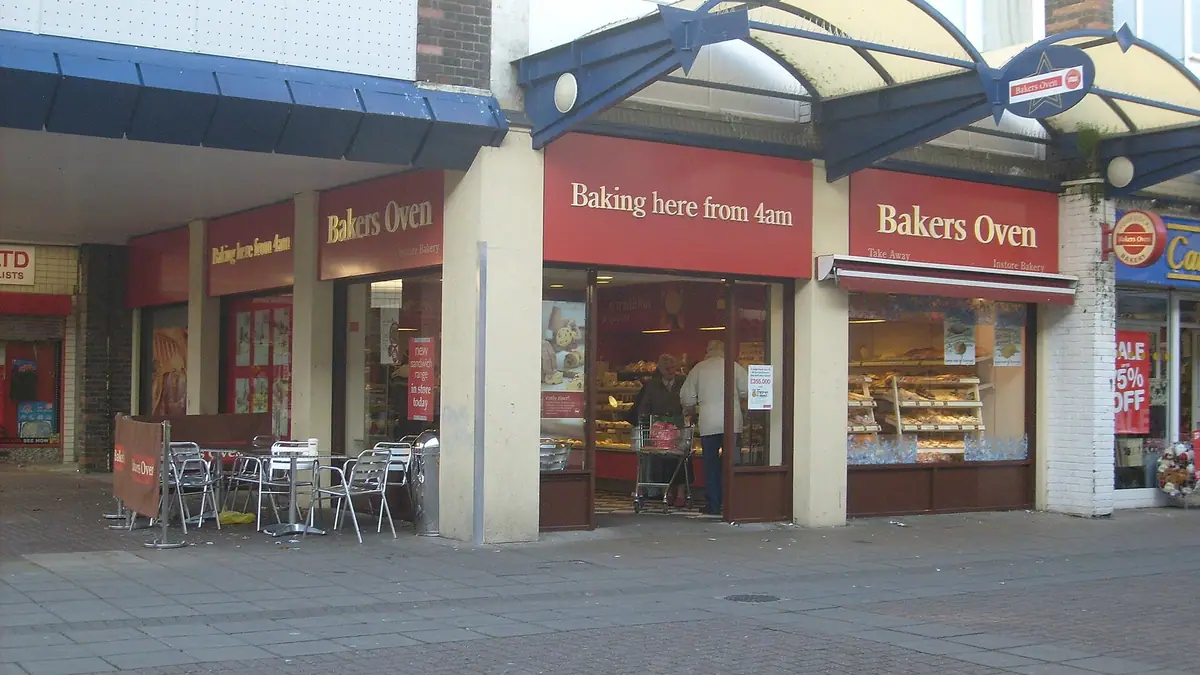 Bowden Bakers – bakery in Looe town centre